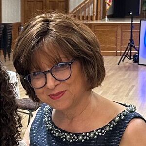 Meet your Posher, Antoinette